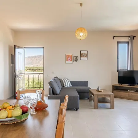 γηorganic Farm And Houses.